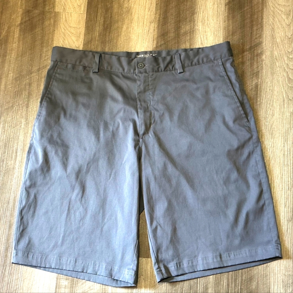 Nike Golf Dri-Fit Men's Gray Shorts Size 36